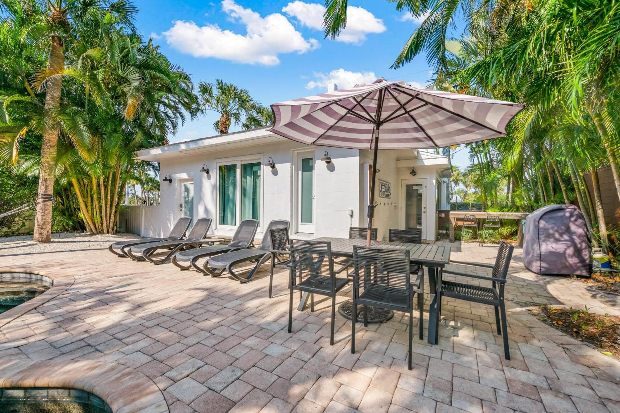 Sandy Pants - Designer Beach Chic Home Steps To Beach Backyard Oasis W Heated Pool Anna Maria Exterior foto
